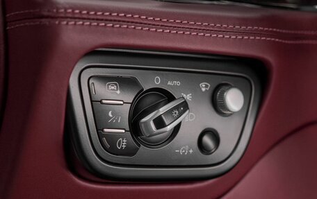 Bentley Bentayga I, 2022 год, 25 000 000 рублей, 14 фотография