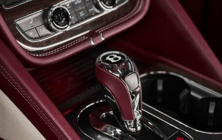 Bentley Bentayga I, 2022 год, 25 000 000 рублей, 20 фотография