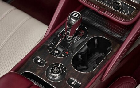 Bentley Bentayga I, 2022 год, 25 000 000 рублей, 24 фотография