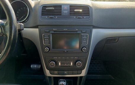 Skoda Yeti I рестайлинг, 2013 год, 1 019 000 рублей, 15 фотография