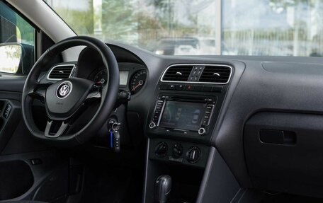 Volkswagen Polo VI (EU Market), 2016 год, 1 200 000 рублей, 10 фотография
