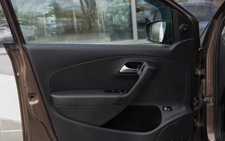 Volkswagen Polo VI (EU Market), 2016 год, 1 200 000 рублей, 17 фотография