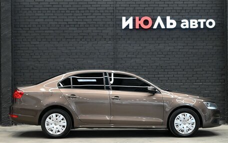 Volkswagen Jetta VI, 2011 год, 990 000 рублей, 8 фотография