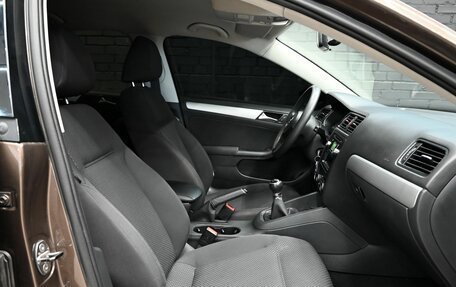 Volkswagen Jetta VI, 2011 год, 990 000 рублей, 10 фотография
