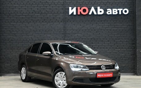 Volkswagen Jetta VI, 2011 год, 990 000 рублей, 3 фотография