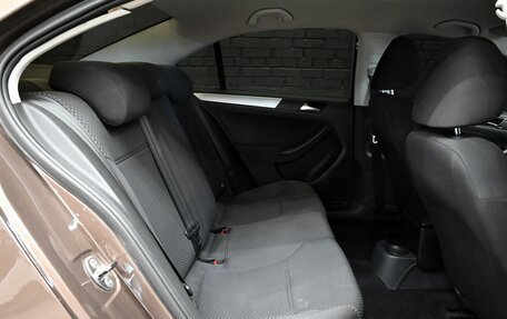 Volkswagen Jetta VI, 2011 год, 990 000 рублей, 15 фотография