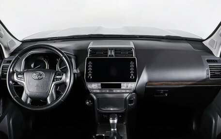 Toyota Land Cruiser Prado 150 рестайлинг 2, 2021 год, 6 277 000 рублей, 14 фотография
