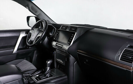 Toyota Land Cruiser Prado 150 рестайлинг 2, 2021 год, 6 277 000 рублей, 11 фотография