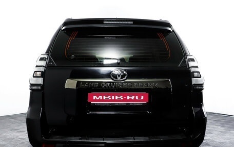 Toyota Land Cruiser Prado 150 рестайлинг 2, 2021 год, 6 277 000 рублей, 6 фотография