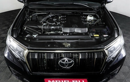 Toyota Land Cruiser Prado 150 рестайлинг 2, 2021 год, 6 277 000 рублей, 9 фотография
