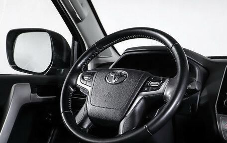 Toyota Land Cruiser Prado 150 рестайлинг 2, 2021 год, 6 277 000 рублей, 18 фотография
