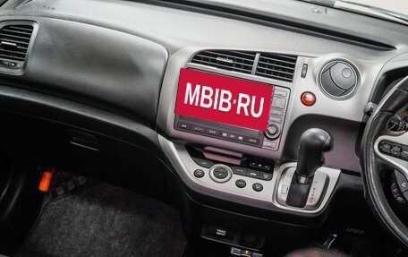 Honda Stream II, 2011 год, 1 390 000 рублей, 24 фотография