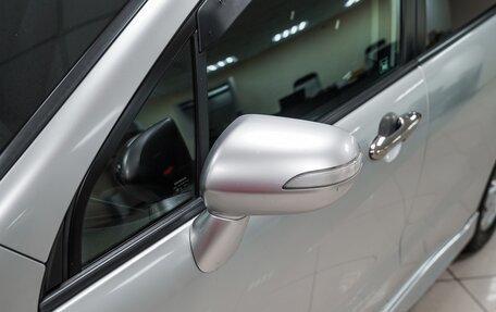 Honda Stream II, 2011 год, 1 390 000 рублей, 32 фотография