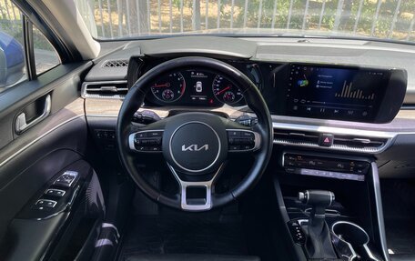 KIA K5, 2021 год, 2 230 000 рублей, 21 фотография