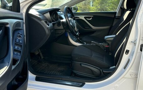 Hyundai Elantra V, 2015 год, 1 250 000 рублей, 2 фотография