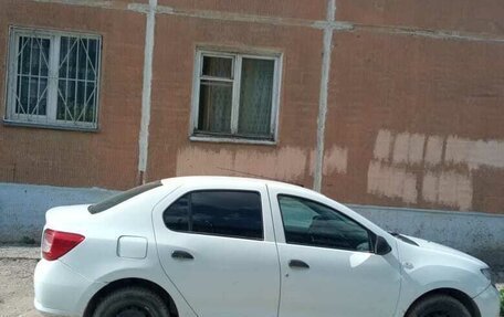 Renault Logan II, 2016 год, 300 000 рублей, 3 фотография