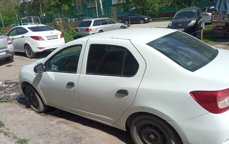 Renault Logan II, 2016 год, 300 000 рублей, 4 фотография