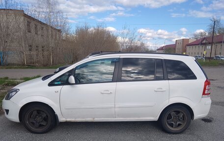 Opel Zafira B, 2012 год, 500 000 рублей, 15 фотография