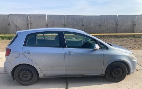 Volkswagen Golf Plus II, 2011 год, 620 000 рублей, 2 фотография