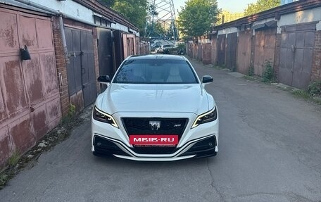 Toyota Crown, 2018 год, 3 100 000 рублей, 2 фотография