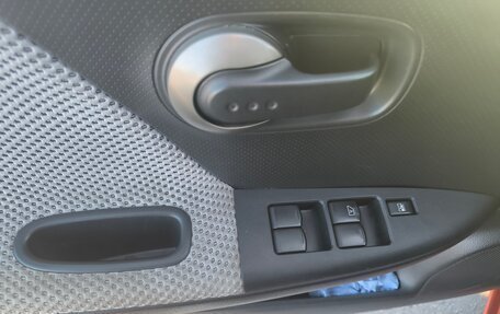 Nissan Note II рестайлинг, 2007 год, 670 000 рублей, 27 фотография