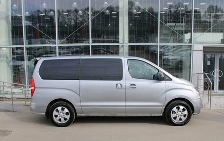 Hyundai Grand Starex Grand Starex I рестайлинг 2, 2015 год, 1 850 000 рублей, 4 фотография