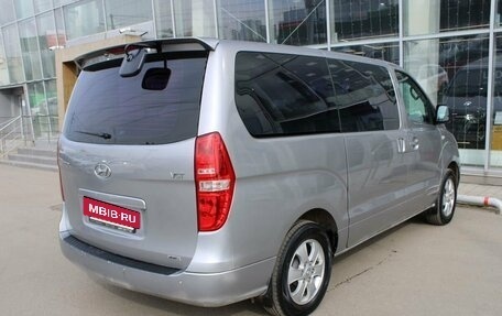 Hyundai Grand Starex Grand Starex I рестайлинг 2, 2015 год, 1 850 000 рублей, 5 фотография