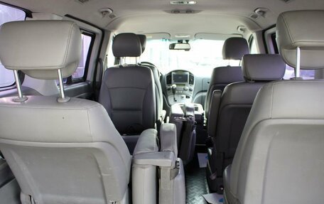 Hyundai Grand Starex Grand Starex I рестайлинг 2, 2015 год, 1 850 000 рублей, 17 фотография