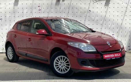 Renault Megane III, 2013 год, 760 000 рублей, 2 фотография