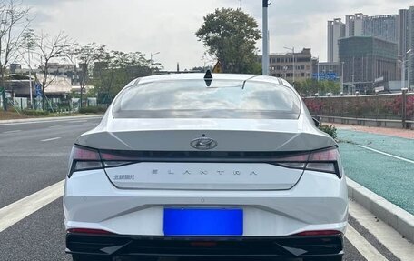Hyundai Elantra, 2022 год, 1 540 000 рублей, 4 фотография