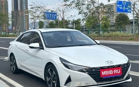 Hyundai Elantra, 2022 год, 1 540 000 рублей, 2 фотография