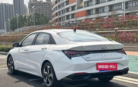 Hyundai Elantra, 2022 год, 1 540 000 рублей, 6 фотография