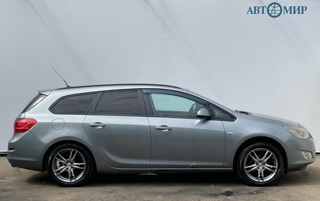 Opel Astra J, 2011 год, 470 000 рублей, 4 фотография