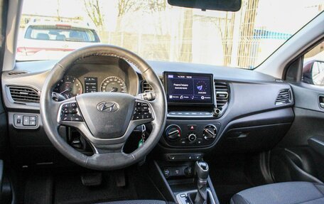 Hyundai Solaris II рестайлинг, 2021 год, 1 420 000 рублей, 11 фотография