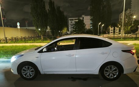 Hyundai Solaris II рестайлинг, 2019 год, 1 000 000 рублей, 4 фотография