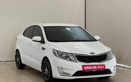 KIA Rio III рестайлинг, 2014 год, 895 000 рублей, 2 фотография