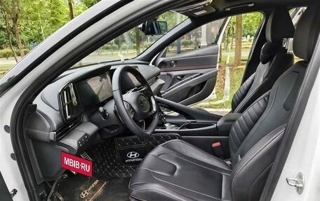 Hyundai Elantra, 2022 год, 1 300 000 рублей, 8 фотография