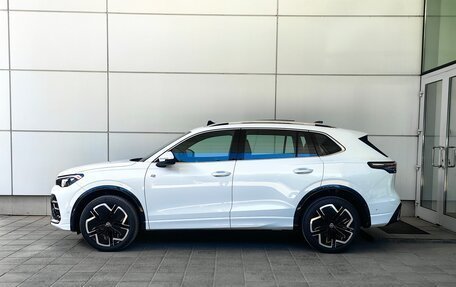 Volkswagen Tiguan, 2024 год, 4 790 000 рублей, 2 фотография