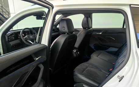 Volkswagen Tiguan, 2024 год, 4 790 000 рублей, 11 фотография