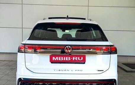 Volkswagen Tiguan, 2024 год, 4 790 000 рублей, 4 фотография