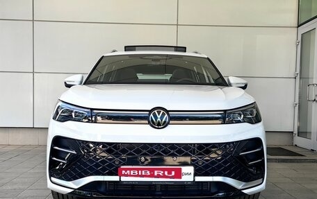 Volkswagen Tiguan, 2024 год, 4 790 000 рублей, 3 фотография