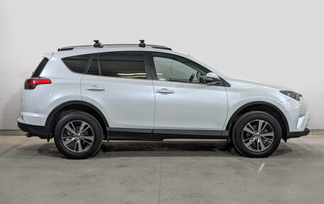 Toyota RAV4, 2019 год, 2 480 000 рублей, 4 фотография
