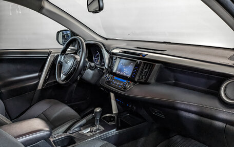 Toyota RAV4, 2019 год, 2 480 000 рублей, 12 фотография