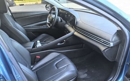 Hyundai Elantra, 2022 год, 1 600 000 рублей, 6 фотография