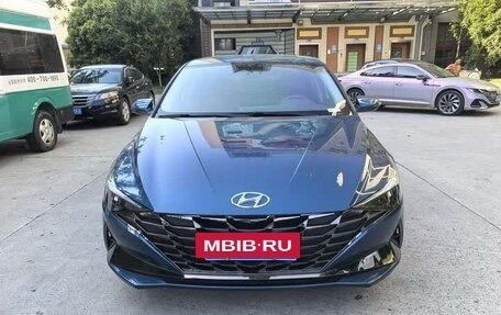 Hyundai Elantra, 2022 год, 1 600 000 рублей, 2 фотография