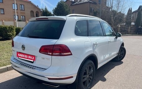 Volkswagen Touareg III, 2017 год, 2 950 000 рублей, 8 фотография