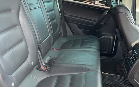 Volkswagen Touareg III, 2017 год, 2 950 000 рублей, 21 фотография