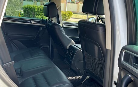 Volkswagen Touareg III, 2017 год, 2 950 000 рублей, 20 фотография