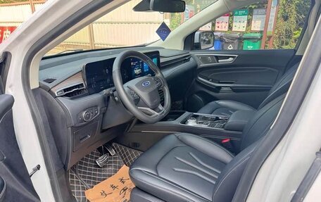 Ford Edge II рестайлинг, 2021 год, 2 450 000 рублей, 10 фотография