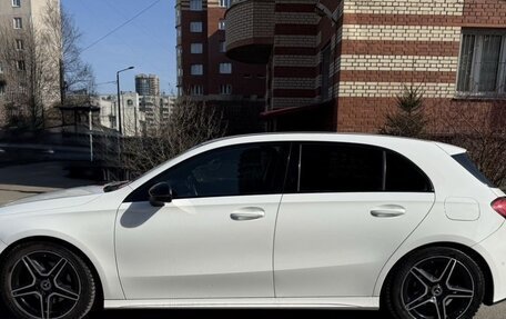 Mercedes-Benz A-Класс, 2022 год, 2 450 000 рублей, 3 фотография